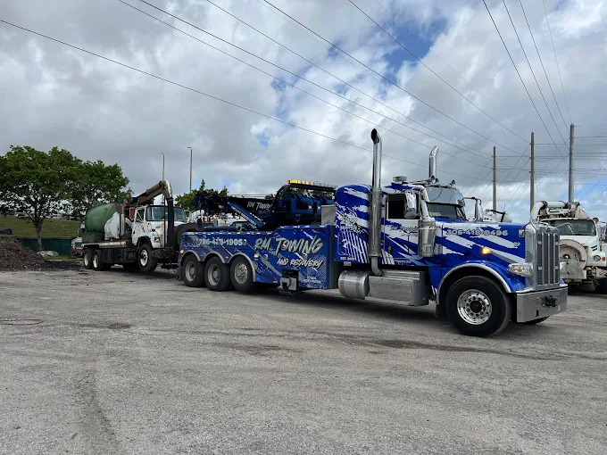 R&M Towing and Recovery